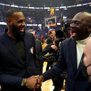 kaiyun-詹姆斯也要干了？名记：乔丹2003年没进首发但得到卡特的位置！